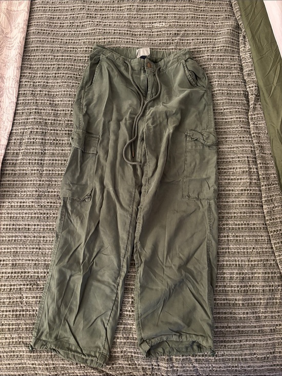 Universal Thread Other - Universal Thread Olive Green Cargo Pants with Drawstring Waist